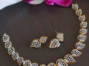Diamond Design Necklace-Prinkila