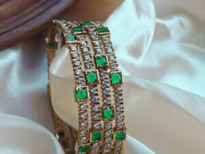 White With Green Victorian Bangles-SFHVWG56